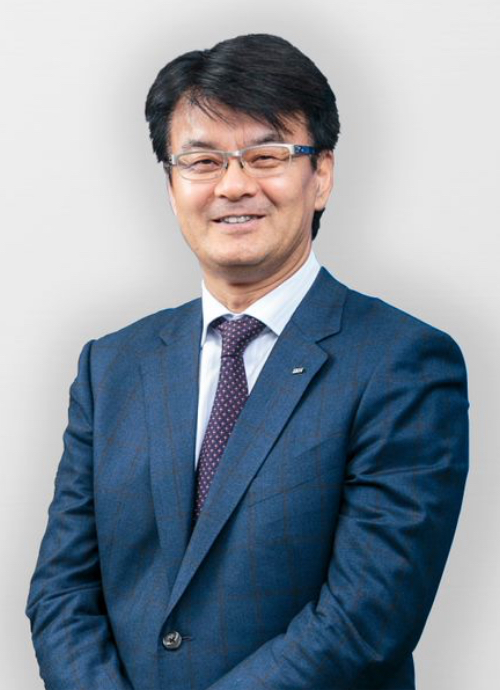 General Manager and President , IBM Japan Akio Yamaguchi